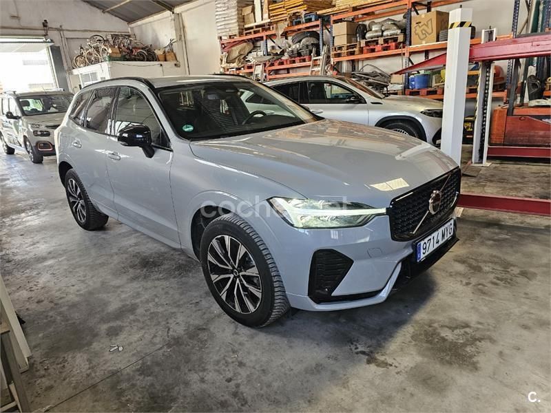 Gris / plata Usado 2023 Volvo XC60 Plus SUV | 40.500 € (Precio justo) - Imagen 1/4