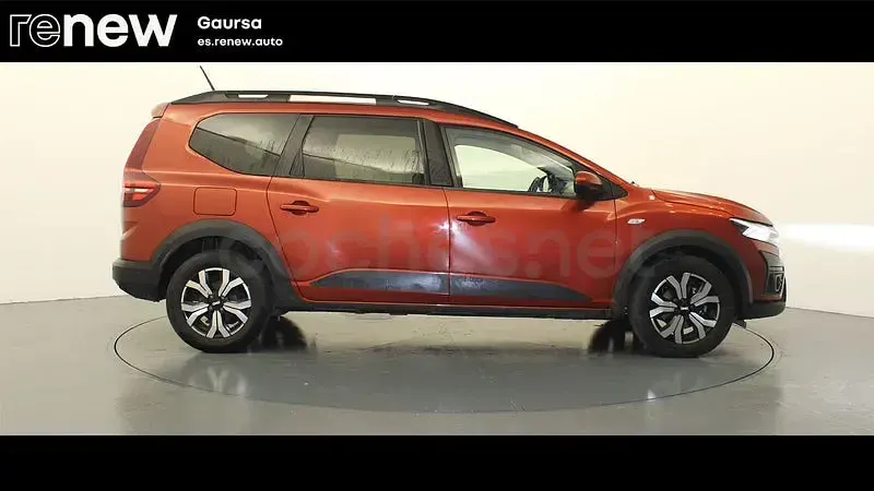 Begagnad Dacia Jogger Expression 110 HK (80 kW) 2024 Brun Minibuss