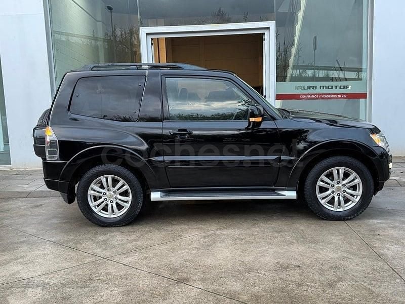 Usado Mitsubishi Montero 200 CV (147 kW) 2015 Negro SUV