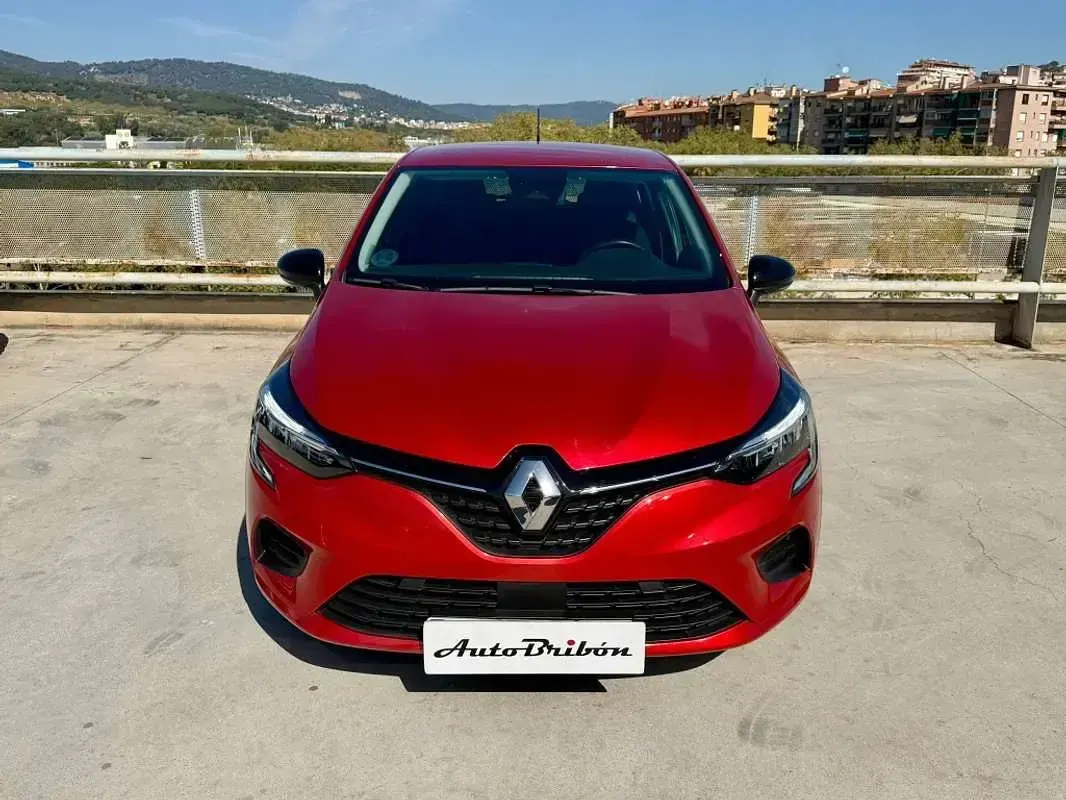 Usado Renault Clio Equilibre 91 CV (66 kW) 2023 Rojo Utilitario