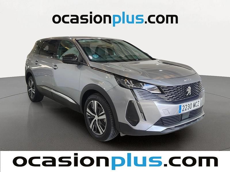 Usado Peugeot 5008 Allure 131 CV (96 kW) 2022 Gris SUV