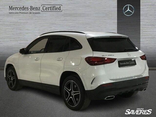 Usado Mercedes GLA250 218 CV (160 kW) 2024 Blanco digital SUV