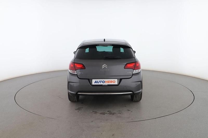 Usado Citroën C4 Feel 121 CV (88 kW) 2016 Gris Berlina