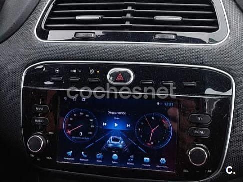 Usado Fiat Punto Pop 69 CV (50 kW) 2013 Blanco Berlina