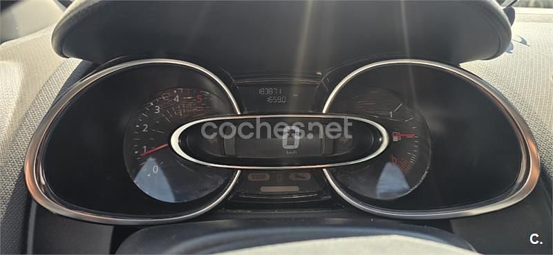 Usado Renault Clio IV LIMITED 75 CV (55 kW) 2019 Blanco Berlina