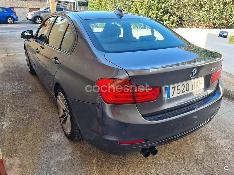 Usado BMW 328 Sport Line 245 CV (180 kW) 2012 Gris / plata Berlina