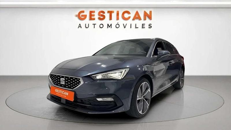 Usado Seat Leon XCELLENCE 207 CV (152 kW) 2021 Gris Familiar