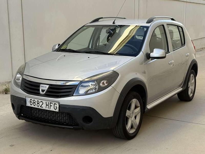 Gris Usado 2012 Dacia Sandero Stepway Utilitario | 5490 € (Buen precio) - Imagen 1/4