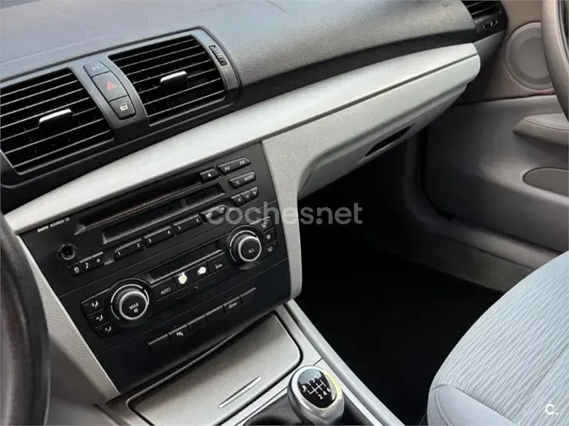 Usado BMW 116 115 CV (84 kW) 2010 Negro Utilitario
