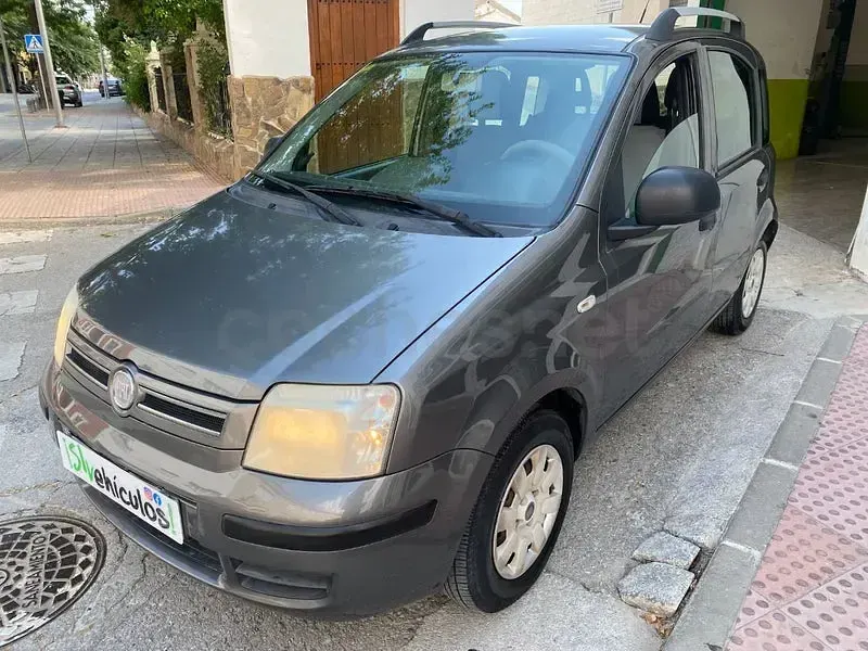 Usado Fiat Panda Climbing 69 CV (50 kW) 2011 Gris / plata Utilitario