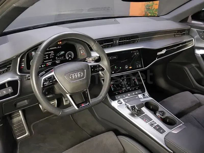 Usado Audi A6 Competition 367 CV (269 kW) 2020 Gris / plata Familiar