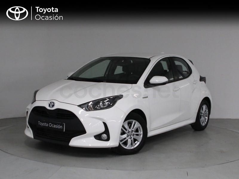 Usado Toyota Yaris Hybrid Business Edition 116 CV (85 kW) 2021 Blanco Berlina