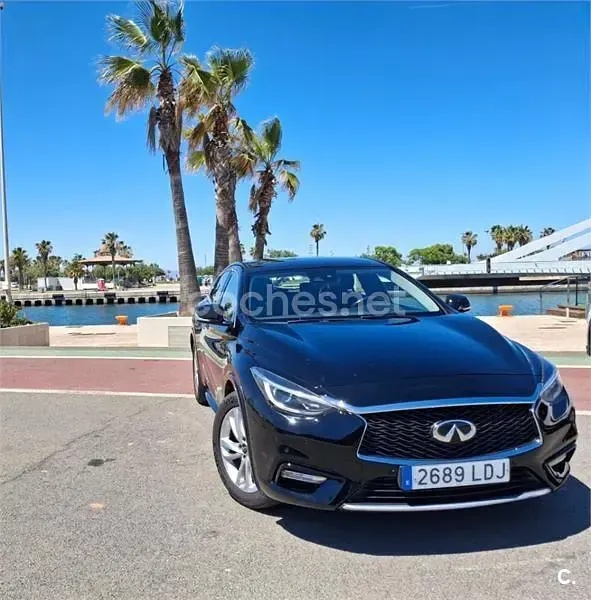 Usado Infiniti Q30 Premium 122 CV (89 kW) 2019 Negro Berlina