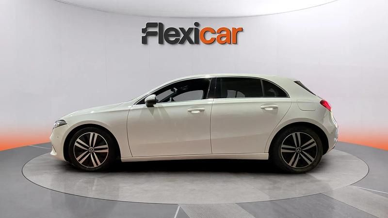 Usado Mercedes A180 117 CV (86 kW) 2019 Blanco Berlina
