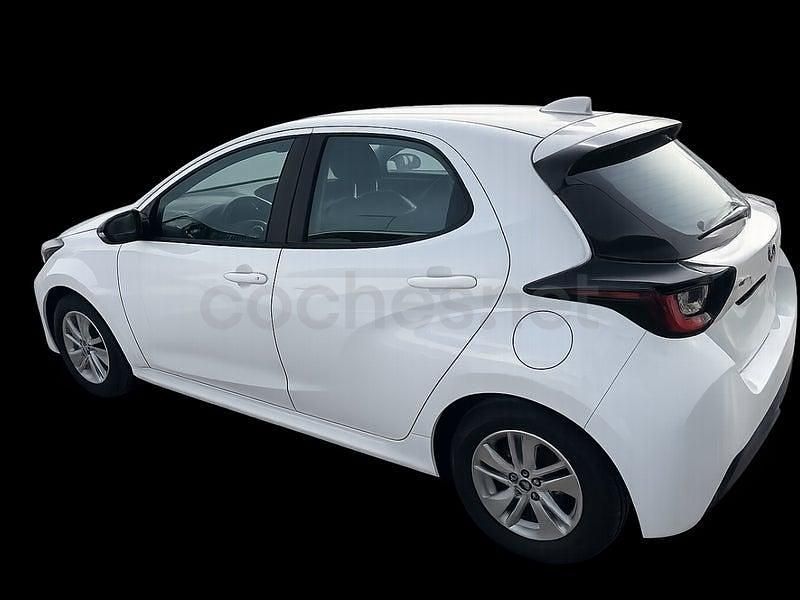Usado Mazda 2 Center-Line 116 CV (85 kW) 2024 Blanco Utilitario