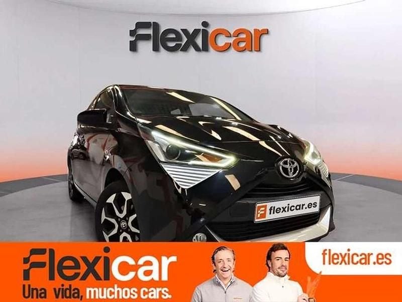 Negro Usado 2021 Toyota Aygo X-play Utilitario | 10.390 € (Buen precio) - Imagen 1/4