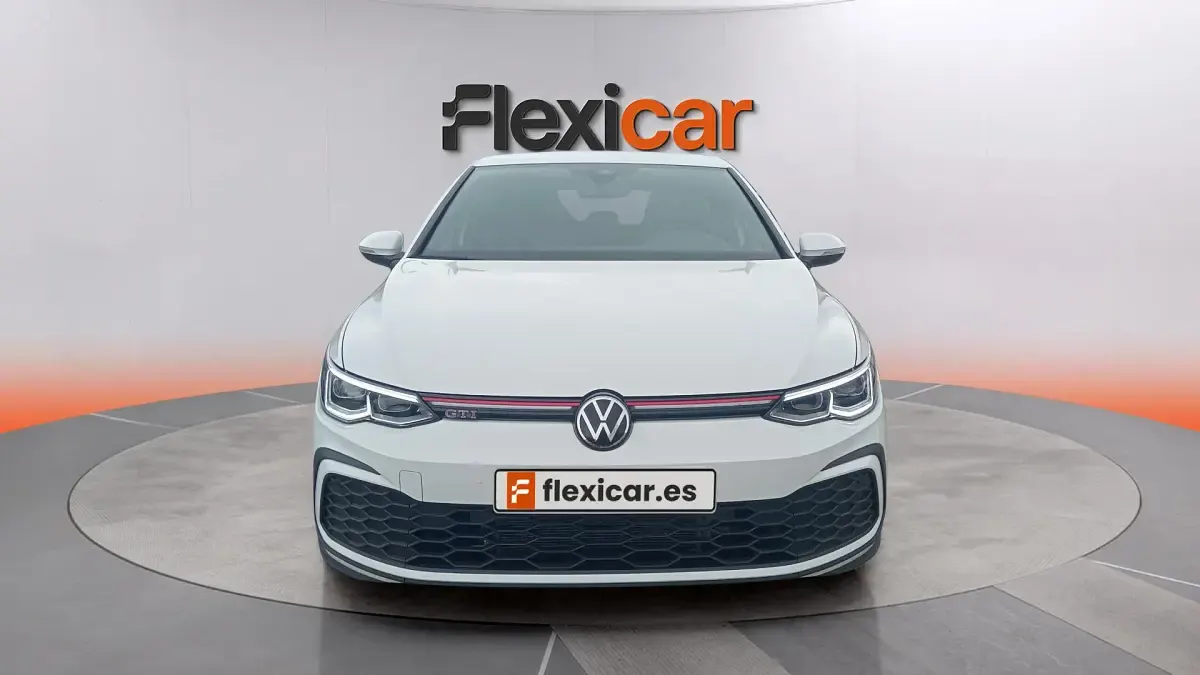 Usado VW Golf VIII GTI 245 CV (180 kW) 2020 Blanco Berlina