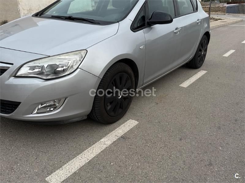 Gris / plata Usado 2012 Opel Astra Enjoy Familiar | 4500 € (Super precio) - Imagen 1/4