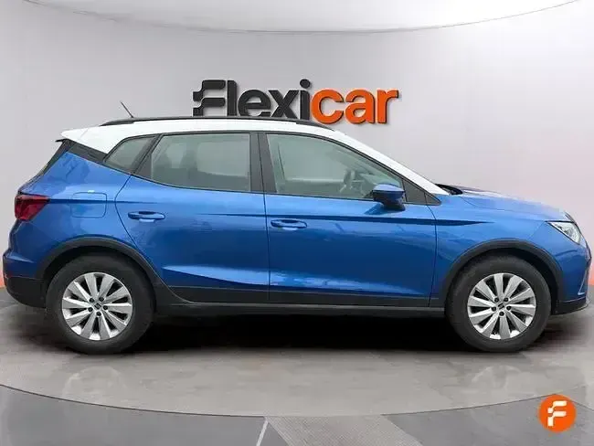 Usado Seat Arona Style 110 CV (80 kW) 2023 Azul SUV
