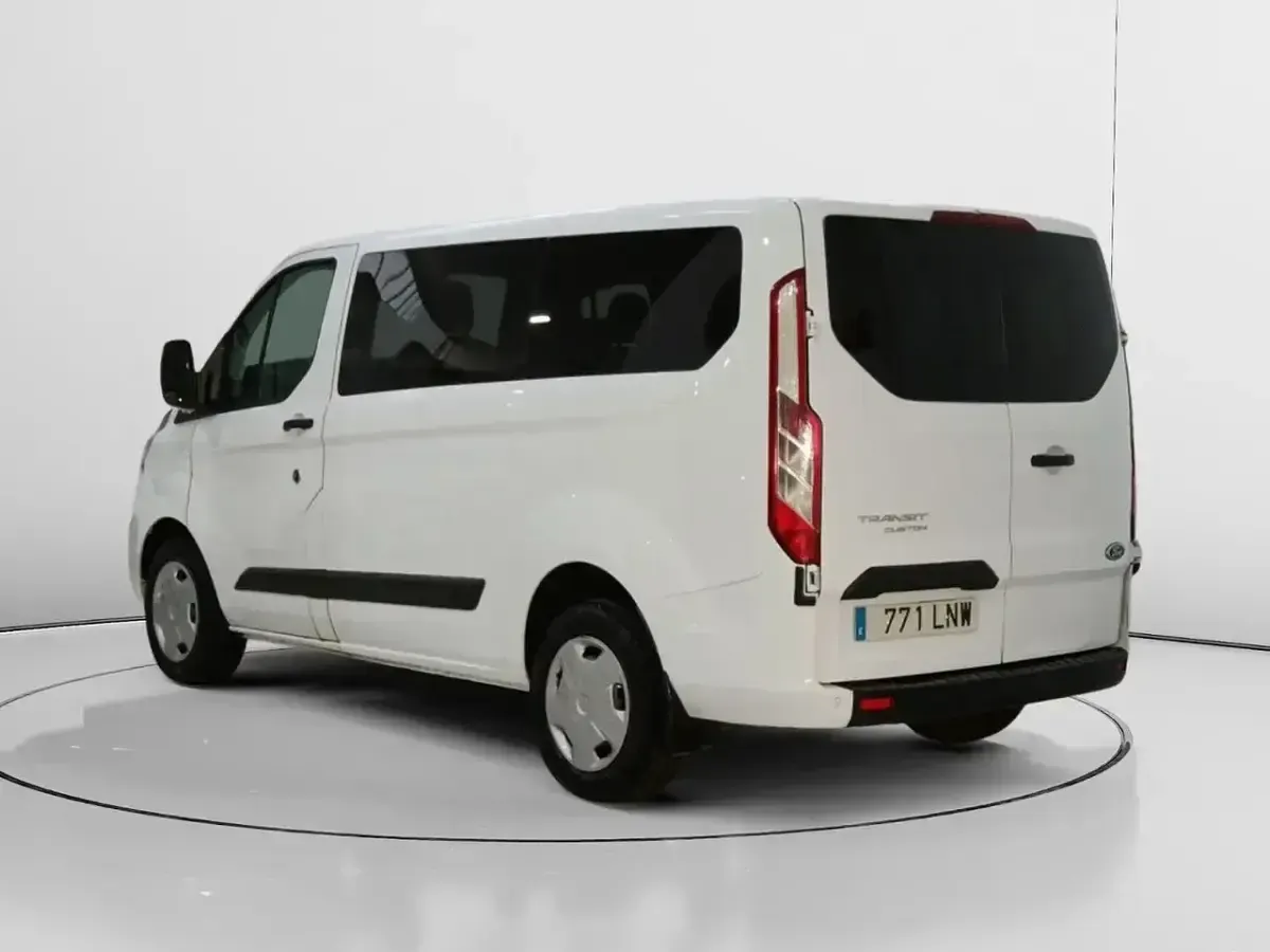 Usado Ford Transit Custom Trend 130 CV (95 kW) 2021 Blanco Berlina