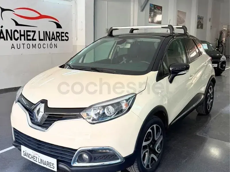 Usado Renault Captur XMOD 90 CV (66 kW) 2016 Beige SUV