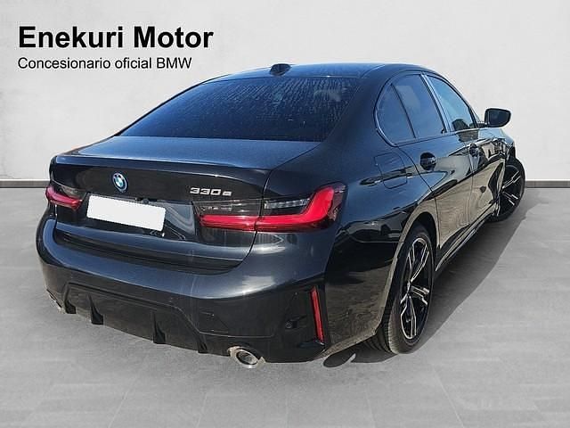Uusi BMW 330e Comfort Edition 292 HP (214 kW) 2025