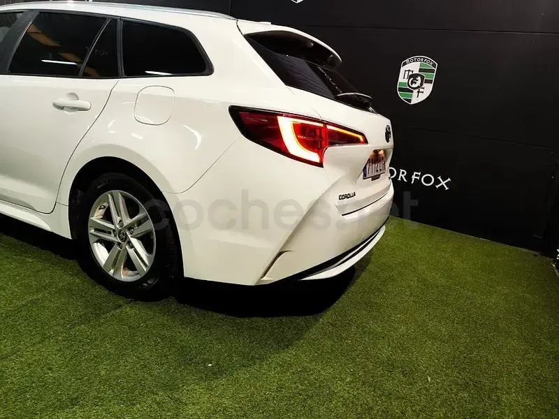 Usado Toyota Corolla Active 122 CV (89 kW) 2021 Blanco Familiar