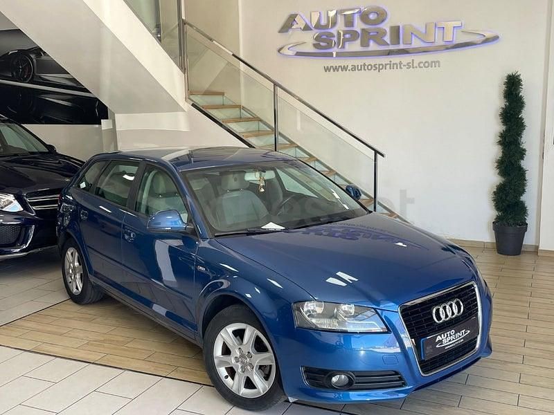 Usado Audi A3 Ambition 105 CV (77 kW) 2010 Azul Utilitario