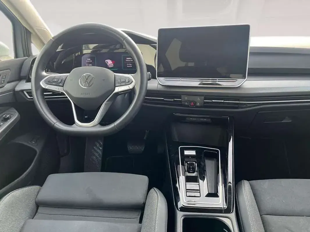 Usado VW Golf VIII Style 204 CV (150 kW) 2025 Gris Berlina