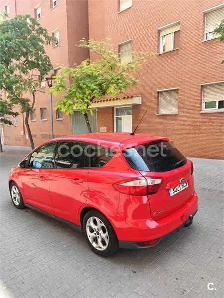 Usado Ford C-MAX Trend 95 CV (69 kW) 2012 Rojo Monovolumen