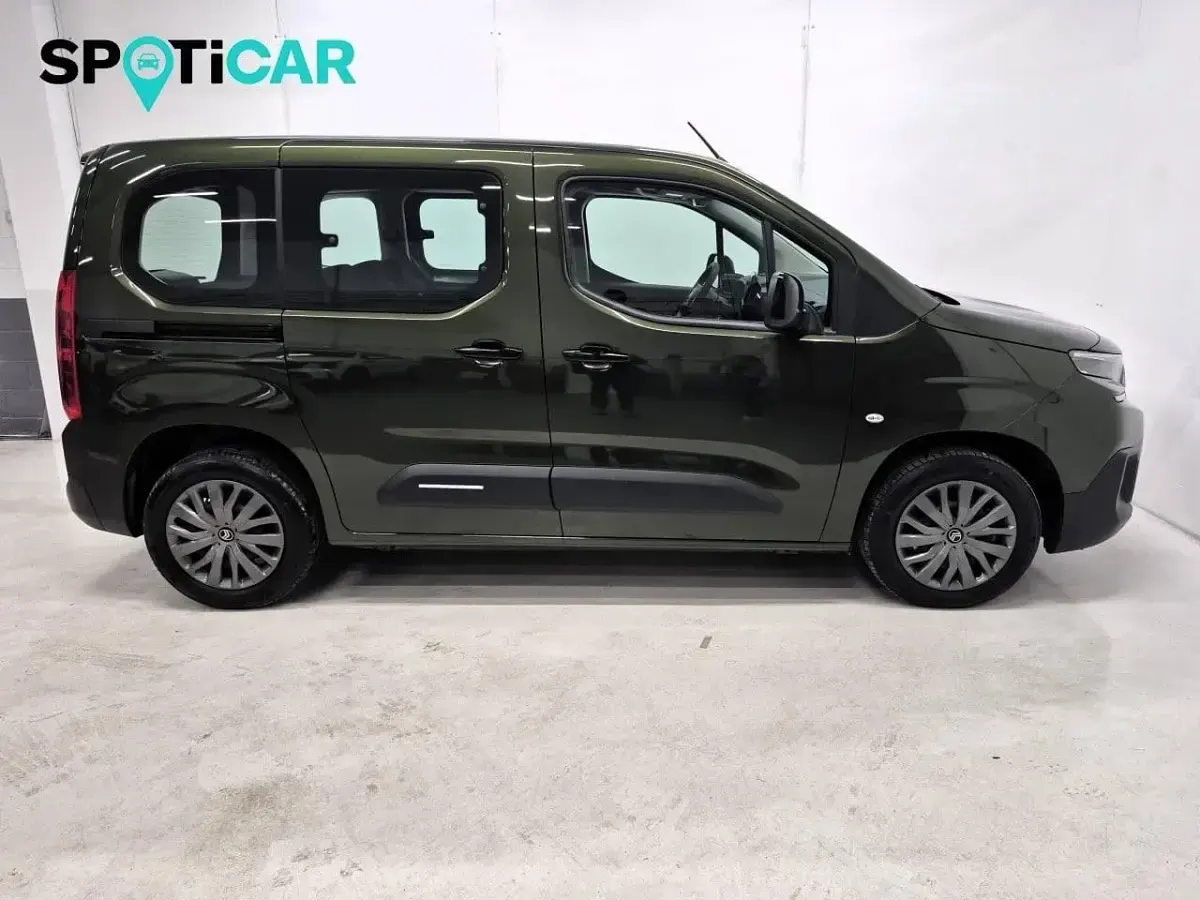 Usado Citroën Berlingo 102 CV (75 kW) 2025 Verde Monovolumen