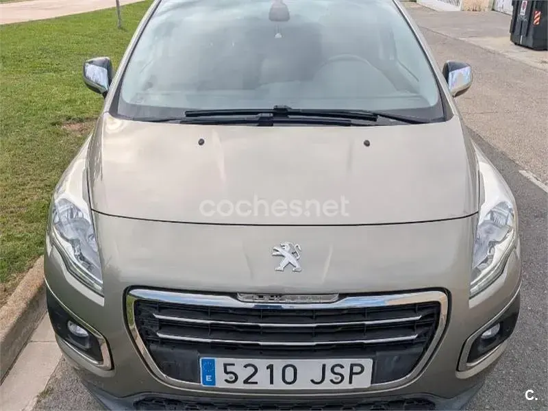 Usado Peugeot 3008 Crossway 120 CV (88 kW) 2016 Beige Berlina
