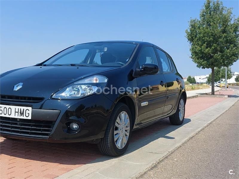 Negro Usado 2012 Renault Clio IV Expression Berlina | 4500 € (Super precio) - Imagen 1/4