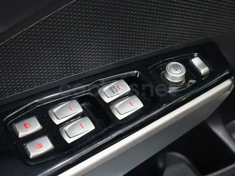 Usado SsangYong Tivoli Limited 115 CV (84 kW) 2018 Blanco SUV