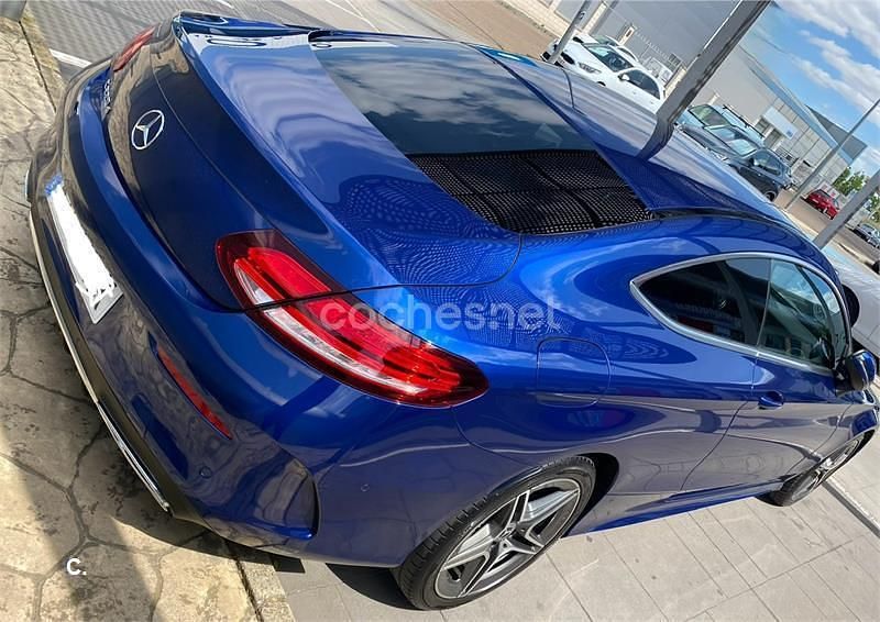 Usado Mercedes C220 194 CV (142 kW) 2018 Azul Coupe