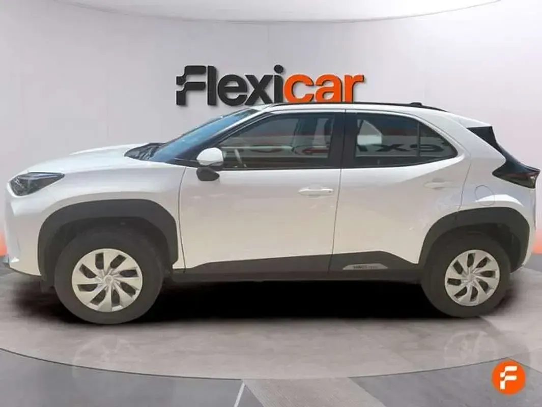 Nuevo Toyota Yaris Cross Active 131 CV (96 kW) 2026 Blanco SUV