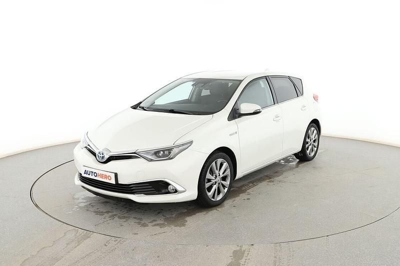 Usado Toyota Auris Hybrid Business Edition 136 CV (100 kW) 2016 Blanco Utilitario