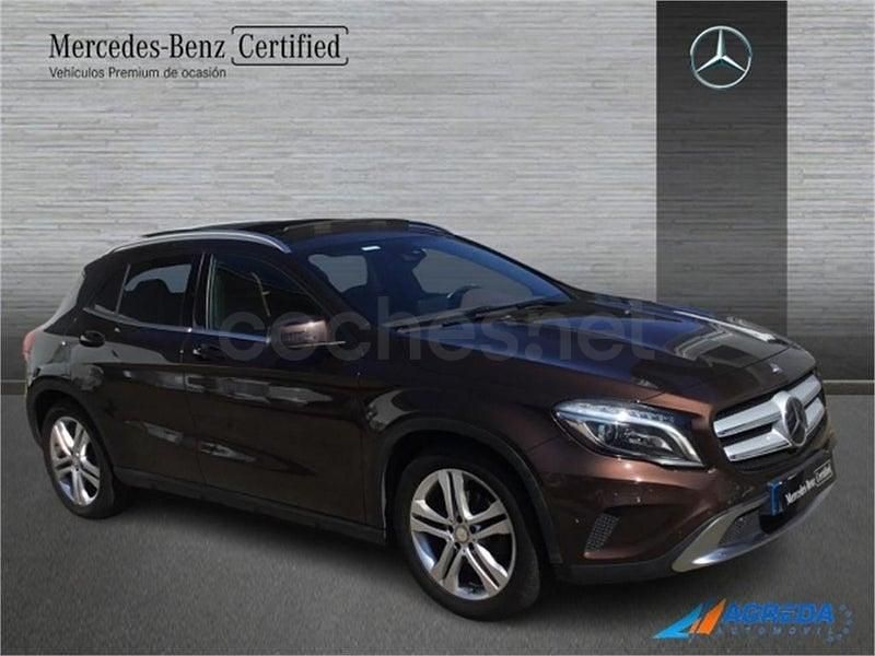 Usado Mercedes GLA200 AMG line 136 CV (100 kW) 2015 Marrón SUV