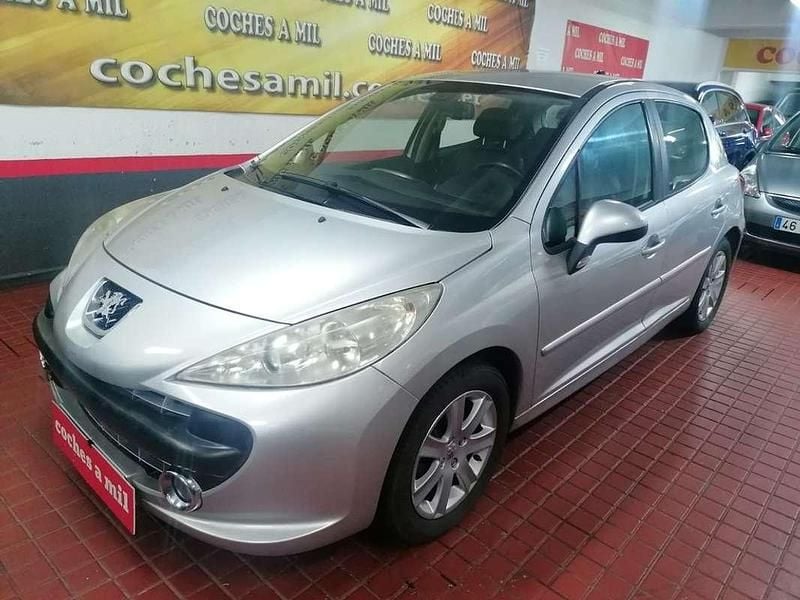 Usado Peugeot 207 109 CV (80 kW) 2007 Gris Utilitario
