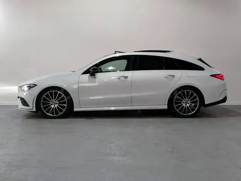 Usado Mercedes CLA200 Shooting Brake 163 CV (119 kW) 2020 Blanco Familiar