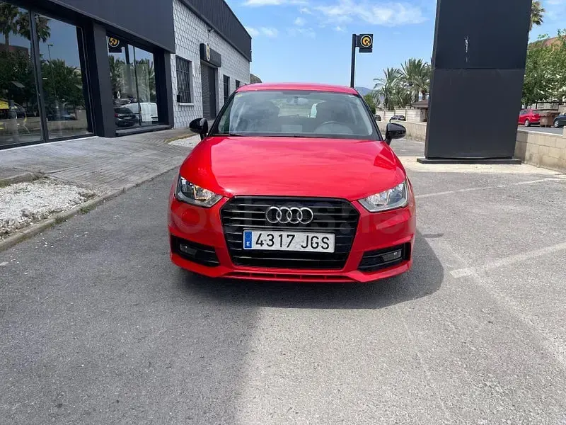 Usado Audi A1 Design 90 CV (66 kW) 2015 Rojo Utilitario