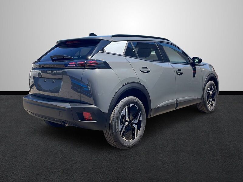 Usado Peugeot 2008 Active 136 CV (100 kW) 2024 Blanco SUV