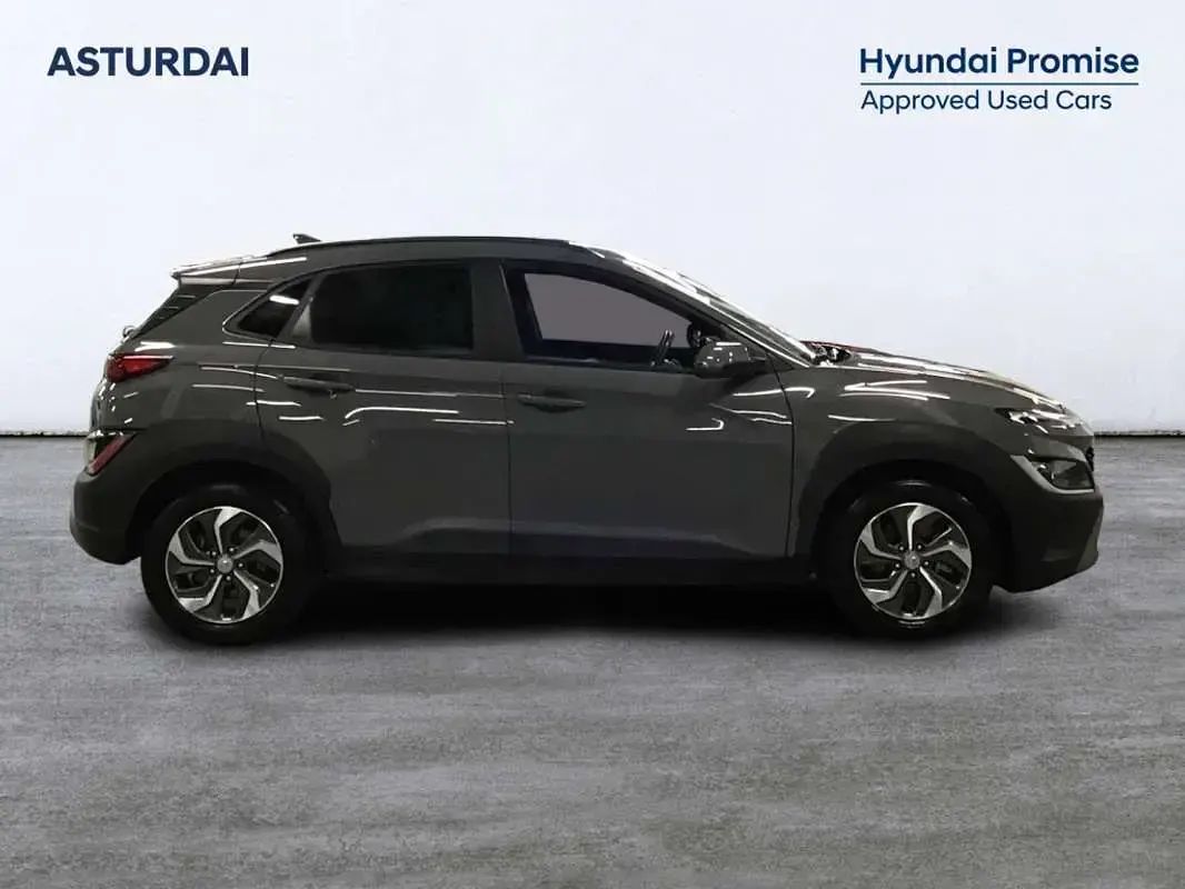 Usado Hyundai Kona 141 CV (103 kW) 2022 Gris SUV