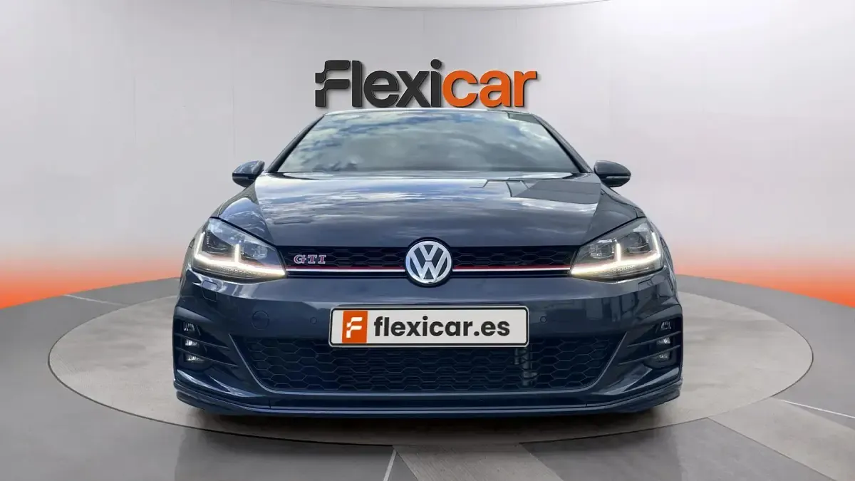 Usado VW Golf VII GTI 245 CV (180 kW) 2020 Gris Berlina