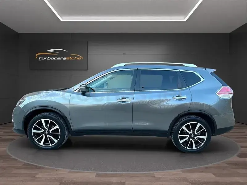 Usado Nissan X-Trail N-Connecta 130 CV (95 kW) 2016 Gris / plata SUV
