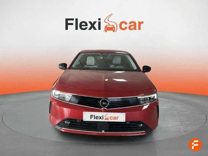 Usado Opel Astra Elegance 131 CV (96 kW) 2022 Rojo Utilitario