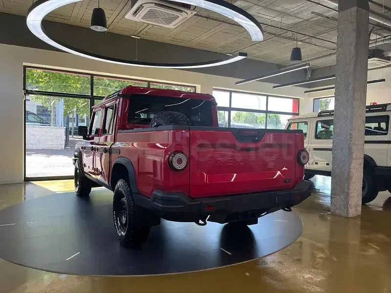 Nuevo Ineos Grenadier 249 CV (183 kW) 2025 Rojo Pickup/Camioneta