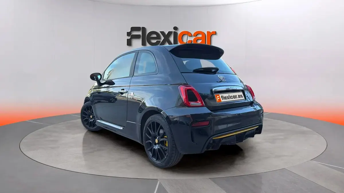 Usado Abarth 595 Pista 160 CV (117 kW) 2017 Negro Berlina