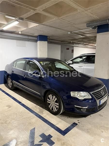 Usado VW Passat Highline 140 CV (102 kW) 2008 Azul Berlina