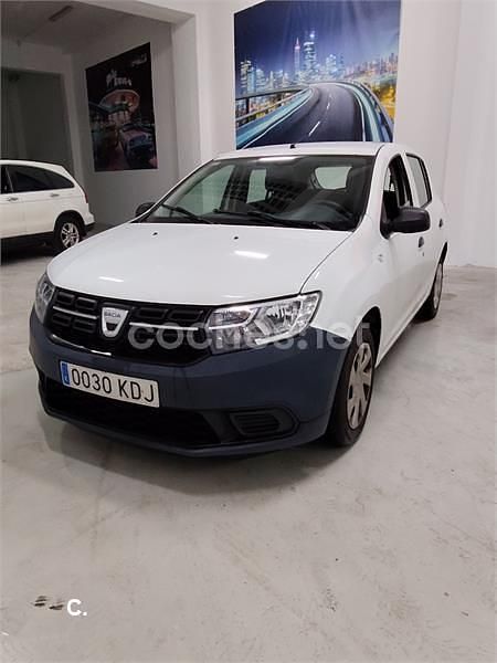 Usado Dacia Sandero Base 73 CV (53 kW) 2017 Blanco Berlina
